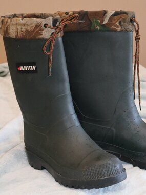 Women's Baffin tall hunting/outdoor boots. Size 7.